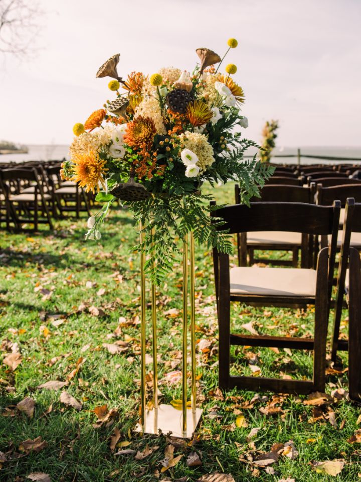 fall pedestal for end of isle
