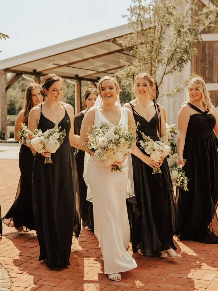 Neutral white bridesmaid bouquets