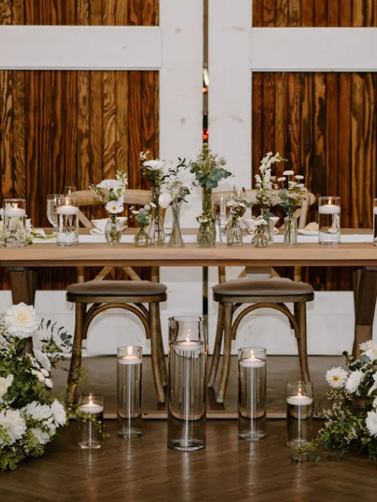 up-close-sweetheart-table Coral sweetheart table